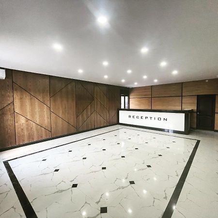 Hotel Mandarin Atyraū Eksteriør bilde